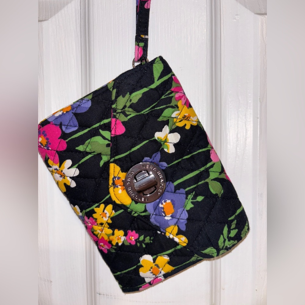 🩷 Vera Bradley Wildflower Garden Turnlock Wallet 🩷